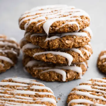Healthy Iced Gingerbread Oatmeal Cookies