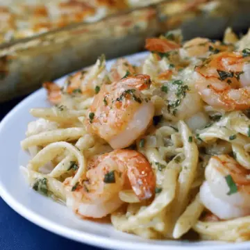 Shrimp Scampi Pasta Bake