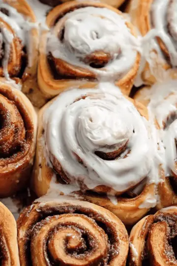Gingerbread Cinnamon Rolls