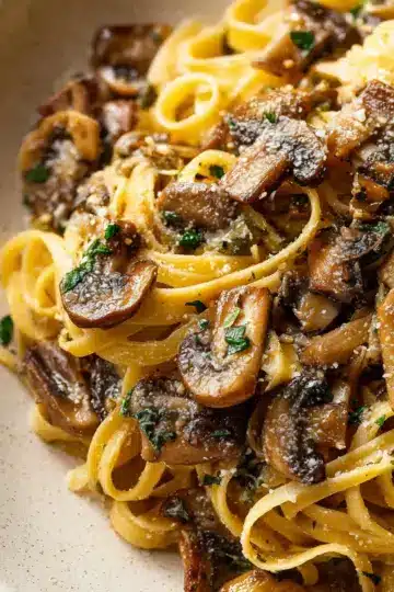 Garlic Mushroom Pasta