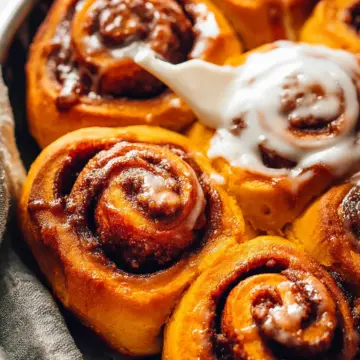 Pumpkin Cinnamon Rolls