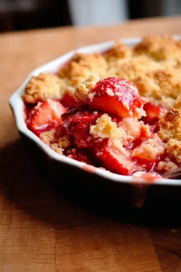 Strawberry cobbler
