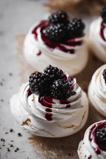 Blackberry Pavlovas