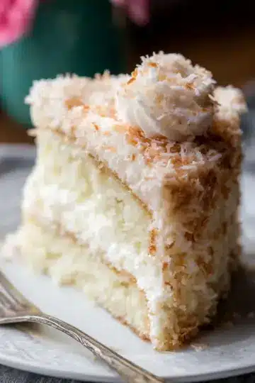 Fluffy & Moist Coconut Cake